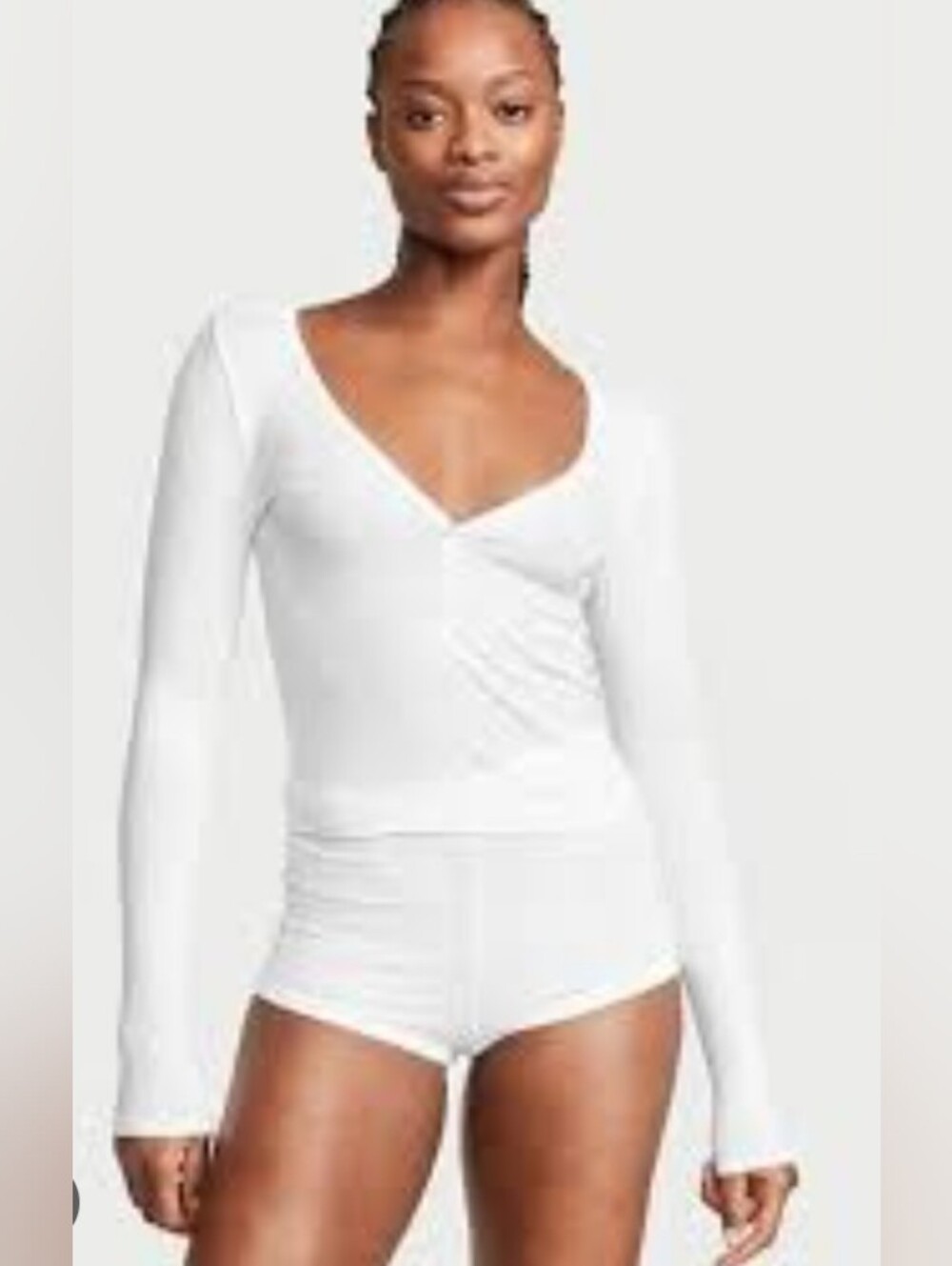 VS Ivory White Knit Long-Sleeve Women's Top